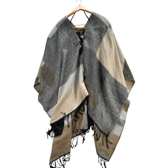 Marc New York Shawl One Size Tan Gray Plaid Fringe Soft Tassel Tie Front Wrap - Picture 1 of 15